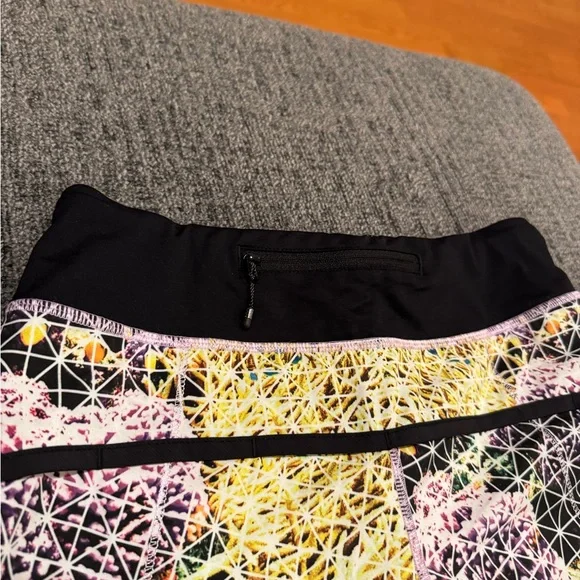 Lulu Lemon Speed Up Lined Women's Geometric Patterned Shorts - Picture 10 of 11